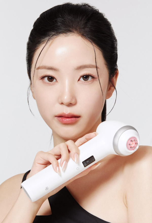 韓國MEDICUBE Age R Ultra Tune 40.68 膠原童顏 高射頻膠原蛋白增生美容儀 Part Number ME-UTUN 白色 White Colour 平行進口